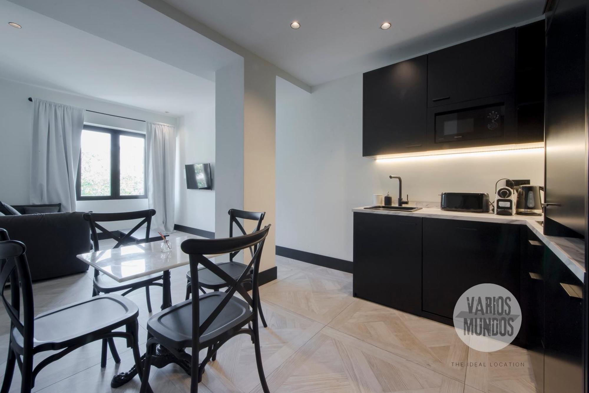 Un Vibrante 4, Conoce Abada 2 E2 Apartament Madrid